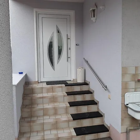 Ferienwohnung Kastanie Zirndorf Exterior photo